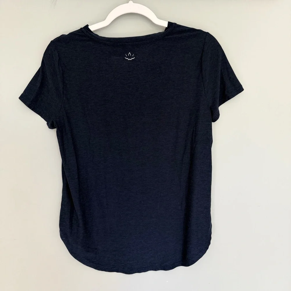 Beyond Yoga "On the Down Low" T-Shirt Nocturnal Navy Blue Soft Workout Tee - Picture 9 of 15